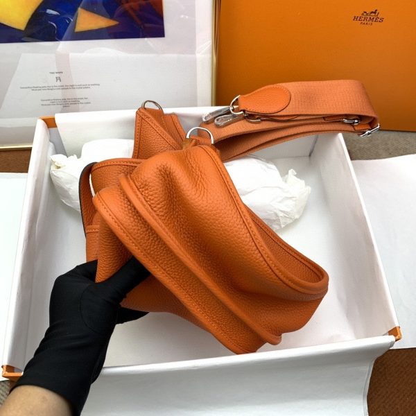 6 hermes evelyne iii 29 bag orange with silvertoned hardware for women womens shoulder and crossbody bags 114in29cm h056277cc9j 9988