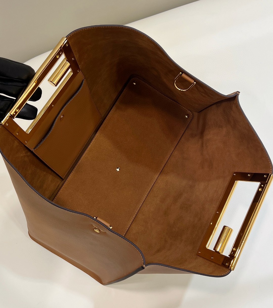 バイ ザ ウェイ セレリア ラージ カーフレザー ベージュ | Fendi