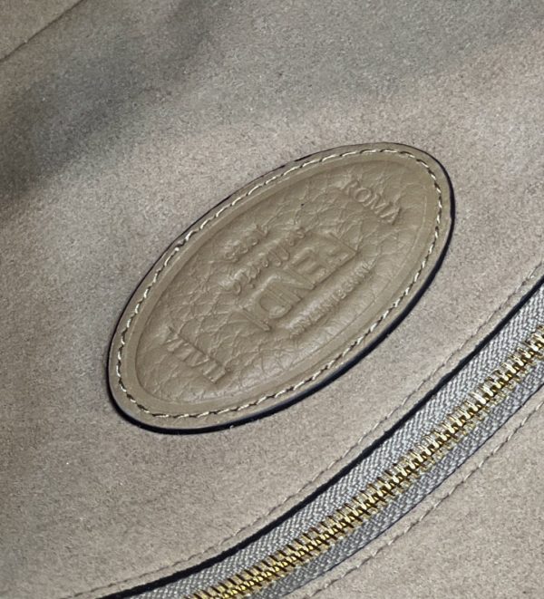8 fendi baguette beige sheepskin bag for woman 27cm105in 8br600ah96f1f7o 9988