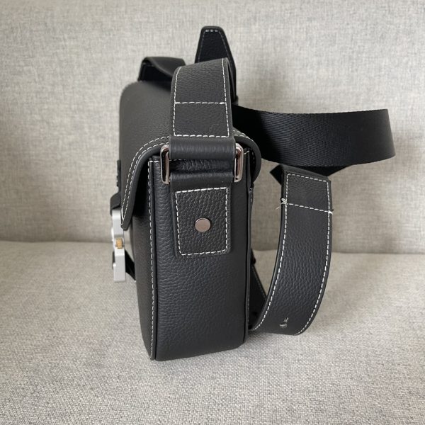 7 mini saddle bag with strap black for women 9in23cm 1adpo049ykk h00n 9988