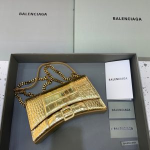 5 balenciaga hourglass wallet on chain in gold for women womens Bags Outline 9in23cm 9988