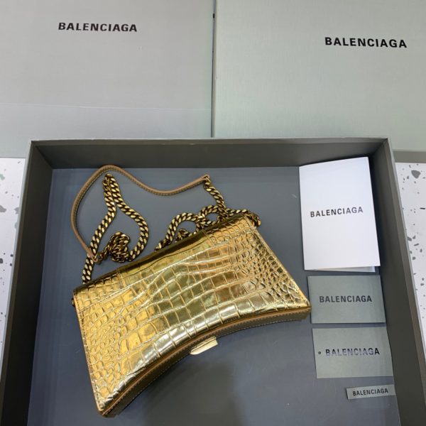 8 balenciaga hourglass wallet on chain in gold for women womens Bags Outline 9in23cm 9988