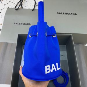 2 balenciaga le cagole medium bucket bag in blue for women womens saddle bags 7in18cm 9988