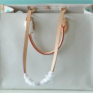 13 louis vuitton onthego gm monogram giant and raffia white pink for women womens handbags shoulder and crossbody bags 41cm161in lv 9988