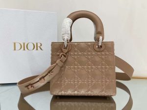 1 christian dior medium lady bag cannage with beaded motif brown for women womens handbags Tutor crossbody bags Tutor 20cm cd 9988