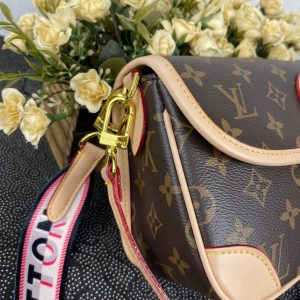 8 louis vuitton diane monogram canvas for women womens handbags shoulder bags 94in24cm lv m45985 9988