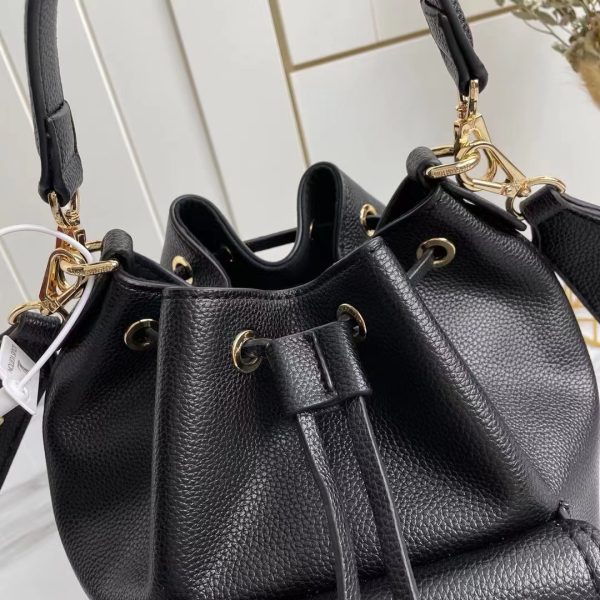 6 louis vuitton lockme bucket black for women womens handbags shoulder and crossbody bags 91in23cm lv m57687 9988