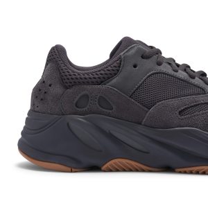 3 yeezy 700 utility black 9988 1