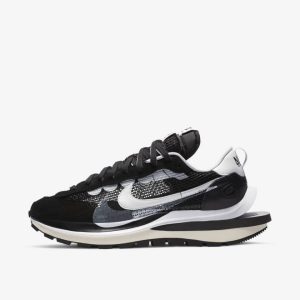 2 sacai x nike vaporwaffle black white 9988 1 1