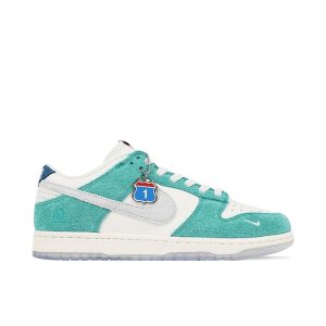 kasina x nike dunk low road sign 9988 scaled 1 300x300