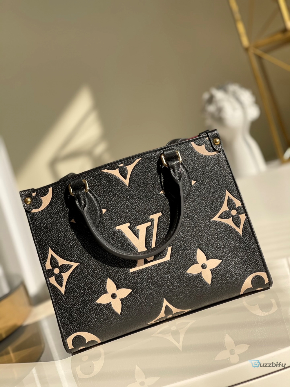Louis Vuitton Handle Bag 25cm Black - 7777