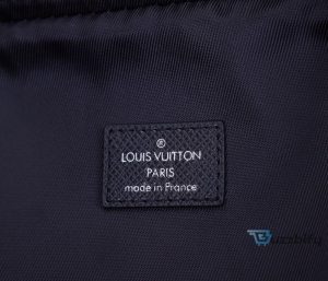 Louis Vuitton Avenue Sling Bag Taiga Black For Men Mens Bags Messenger And Crossbody Bags 12.2In31cm Lv M30443  2799