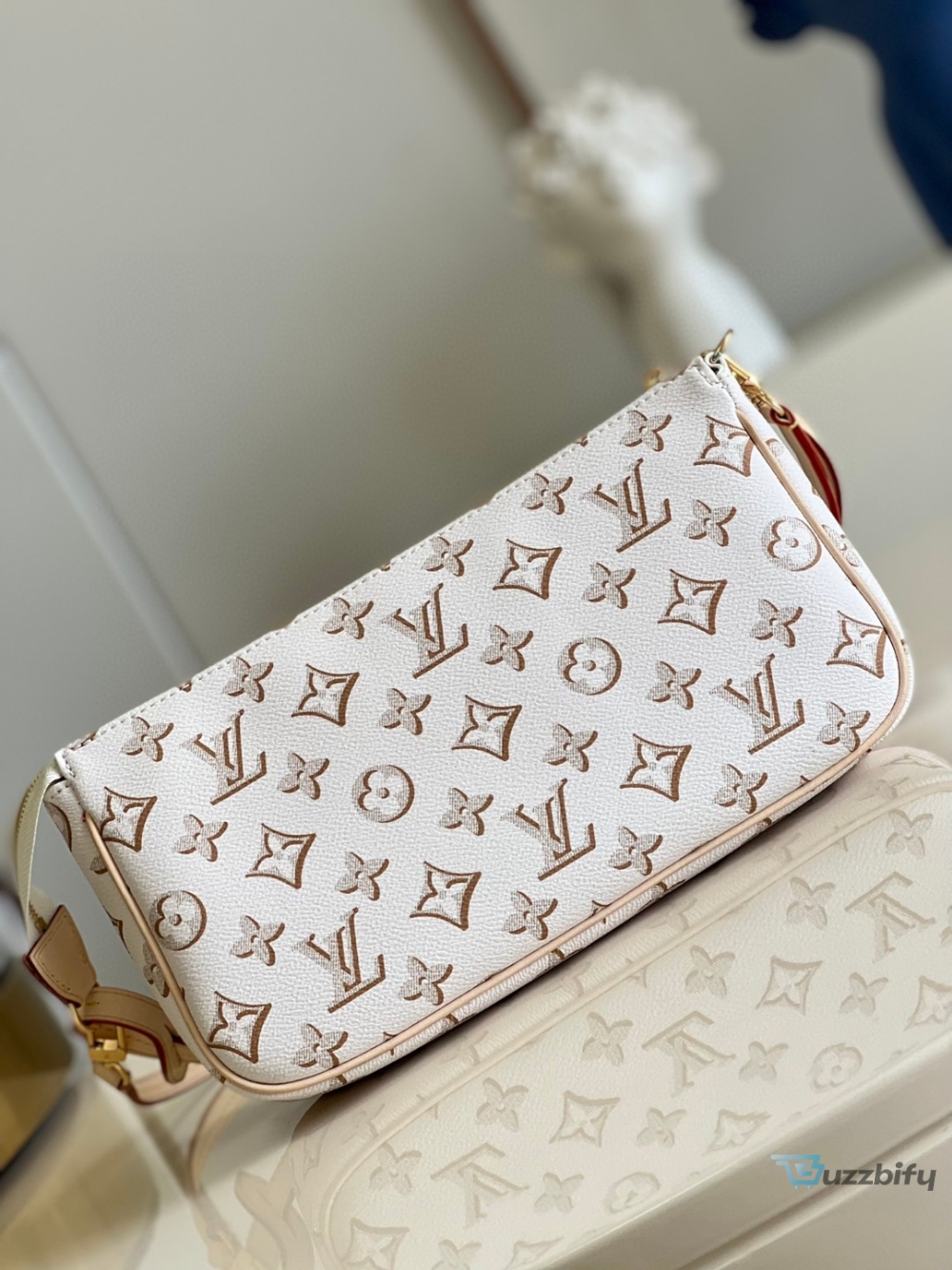 Louis Vuitton Maxi Multi Pochette Accessoires Handbag White For Women, Women’s Handbags, Shoulder Bags And Crossbody Bags 9.3in/27cm LV M20920 - 2799