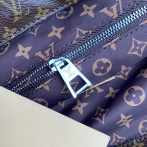 Louis Vuitton Pillow Onthego Gm Silver For Women Womens Handbags Shoulder Bags And Crossbody Bags 16.1In41cm Lv M21053