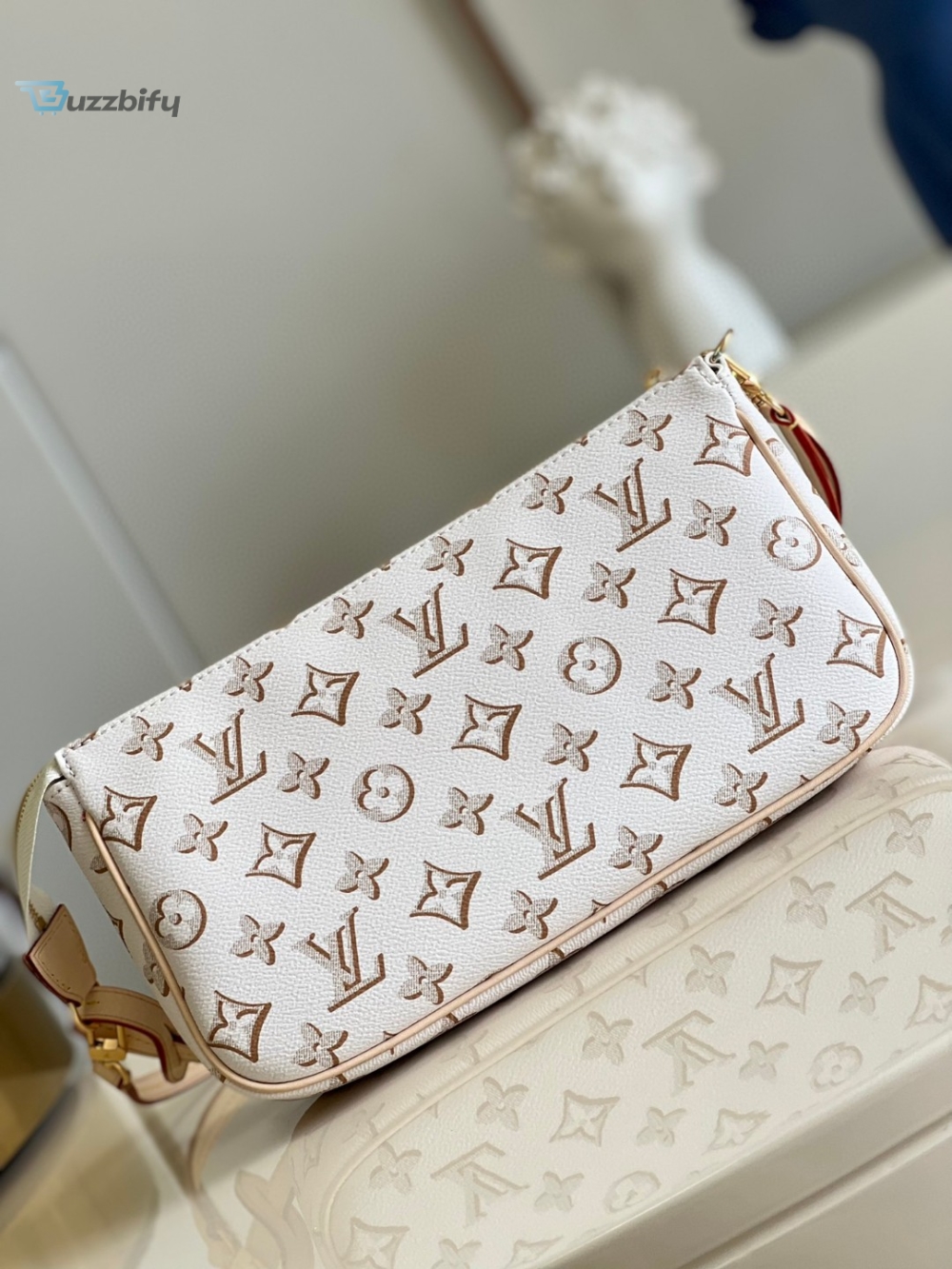 Louis Vuitton Maxi Multi Pochette Accessoires Handbag White For Women Womens Handbags Shoulder Bags And Crossbody Bags 9.3In27cm Lv M20920