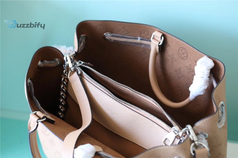 Louis Vuitton Bella Tote Mahina Coquille For Women, Women’s Handbags, Shoulder And Crossbody Bags 12.6in/32cm LV
