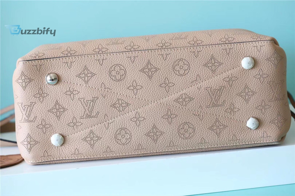 Louis Vuitton Bella Tote Mahina Coquille For Women, Women’s Handbags, Shoulder And Crossbody Bags 12.6in/32cm LV 
