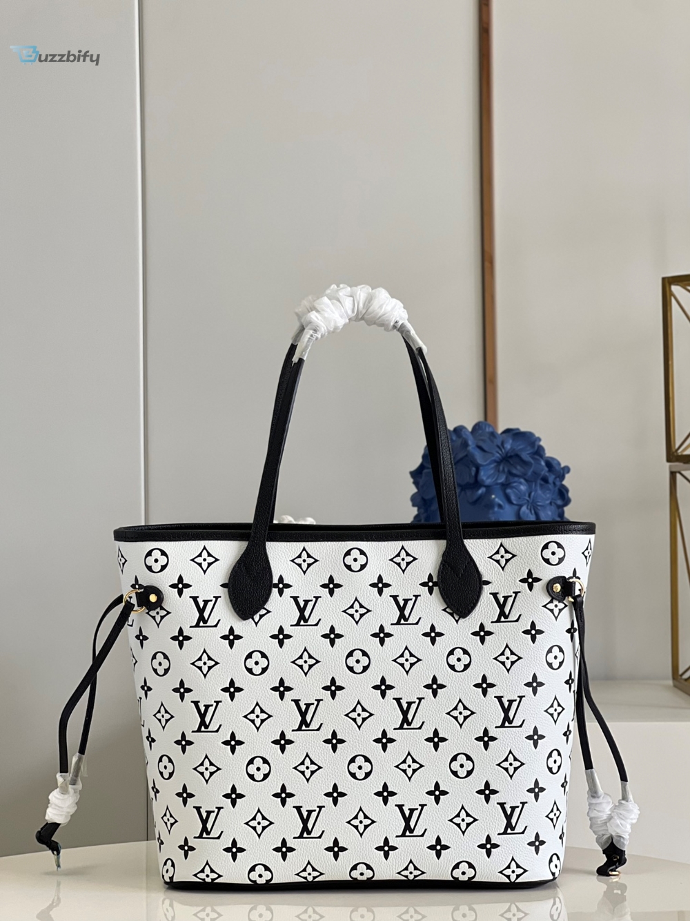 Louis Vuitton Neverfull MM Monogram Empreinte Black/White For Women, Women’s Handbags, Tote Bags 12.2in/31cm LV M46103
