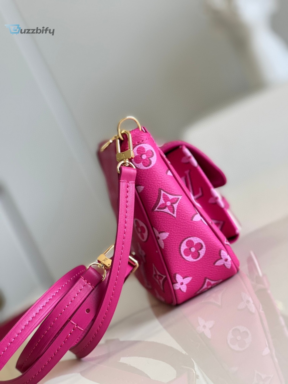 Louis Vuitton Maxi Multi Pochette Accessoires Handbag Pink For Women, Women’s Handbags, Shoulder Bags And Crossbody Bags 9.3in/27cm LV M46161
