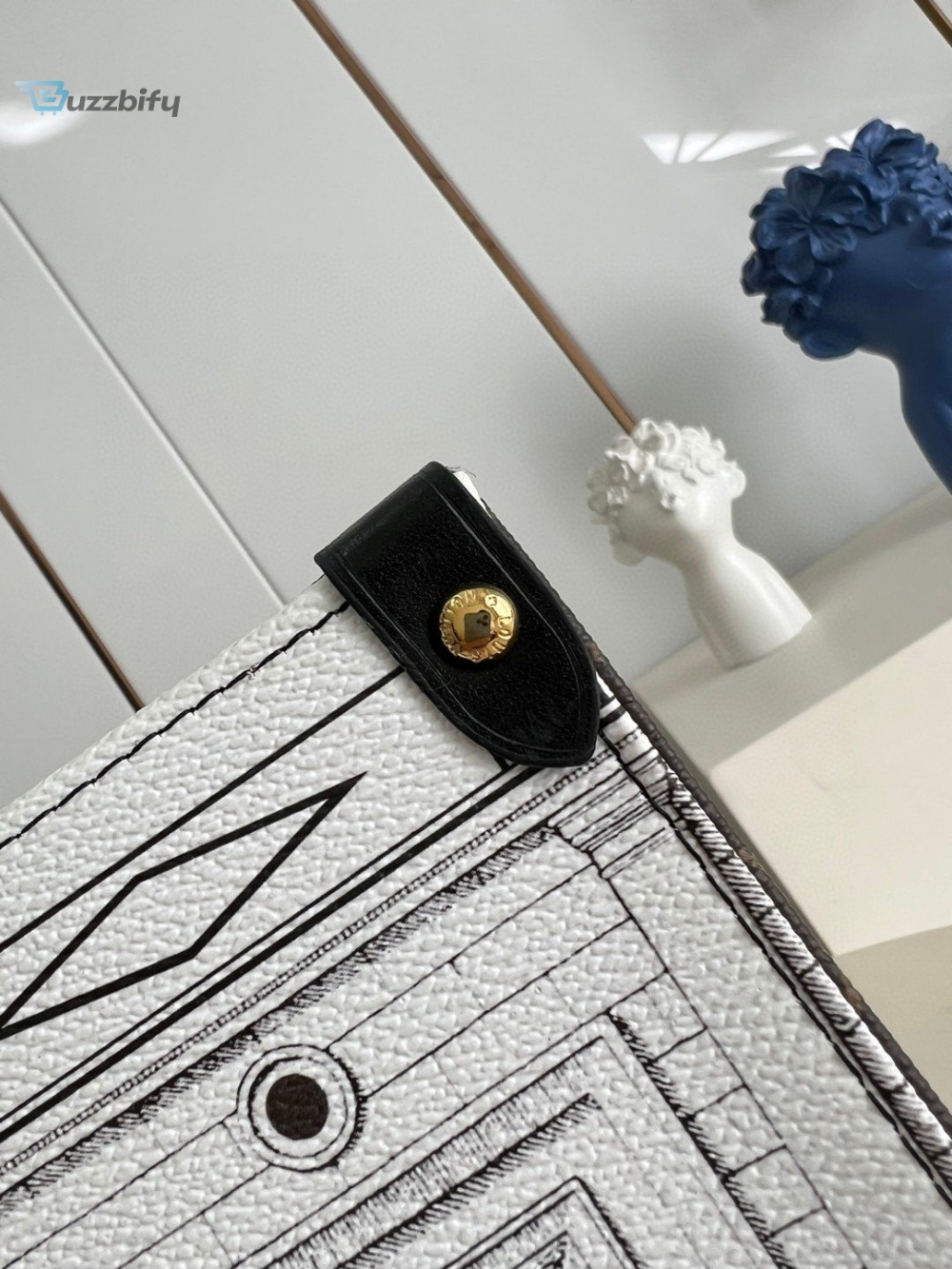 Louis Vuitton Sac Plat Tote Bag White For Women, Women’s Handbags, Shoulder Bags And Crossbody Bags 13.8in/35cm LV
