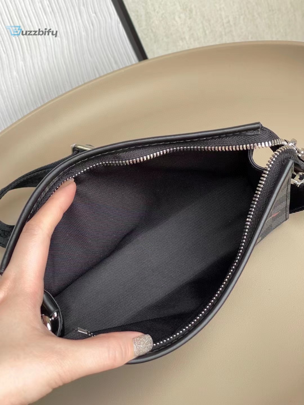 Louis Vuitton Gaston Wearable Wallet Damier Graphite For Men, Men’s Bags, Shoulder And Crossbody Bags 8.7in/22cm LV N64608