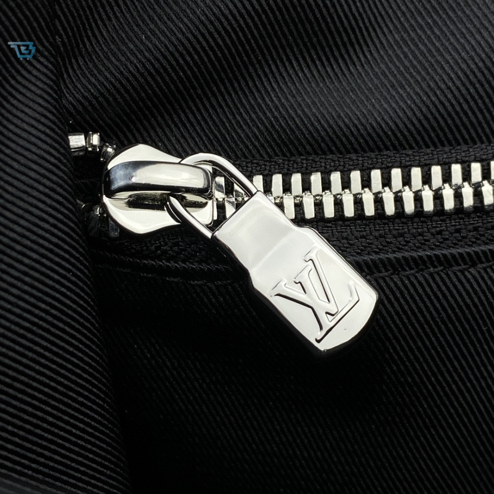 Louis Vuitton New Flap Messenger Bag Taiga Black For Men Mens Bags Shoulder And Crossbody Bags 11.1In28.3Cm Lv M30807