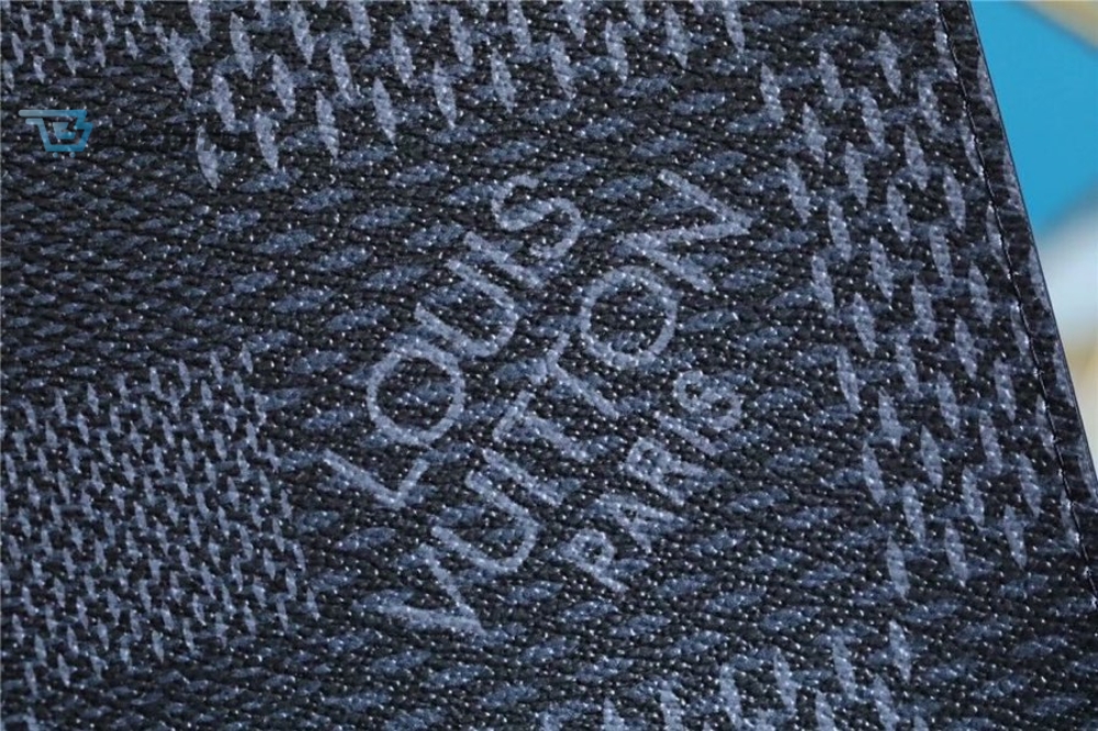 Louis Vuitton Pochette Voyage MM Damier Graphite 3D Canvas Grey For Men, Men’s Travel Accessories 27cm LV N60444
