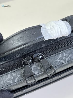 Givenchy Wallet On Chain shoulder bag in black leather