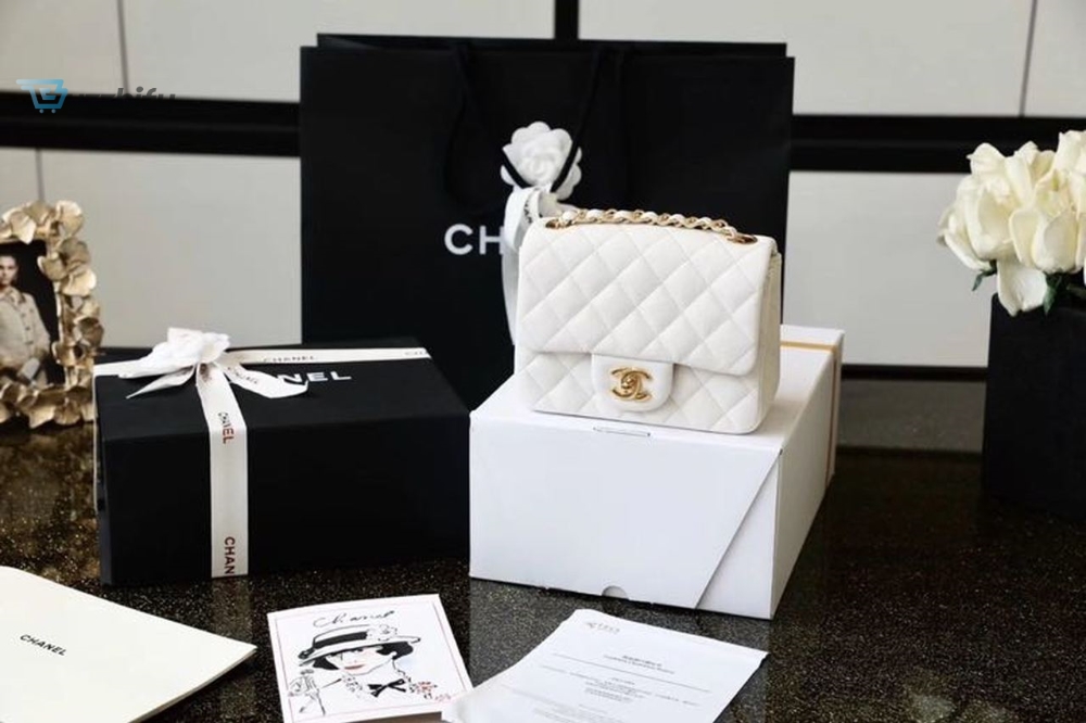 Подарочный набор косметики и парфюмерии print chanel 6 in 1 15 Chanel Classic Mini Flap Bag Golden Hardware White For Women 6.6in/17cm A35200