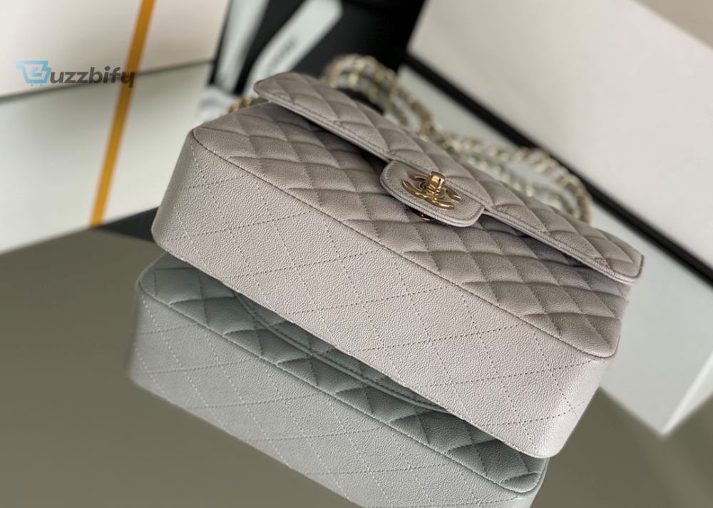 Chanel Classic Handbag 26Cm Grey For Women A01112 25 Chanel Pre-Owned V-neck knitted cardigan