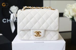 Chanel Classic Mini Flap Bag Golden Hardware White For Women 6.6In17cm A35200