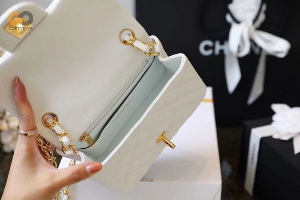 Chanel Classic Mini Flap Bag Golden Hardware White For Women 6.6in/17cm A35200