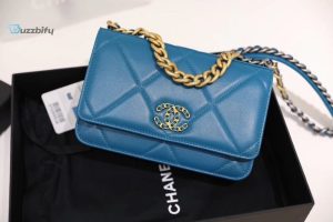 chanel Schwarz 19 woc flap bag 20cm goatskin leather springsummer act 1 collection blue buzzbify 1