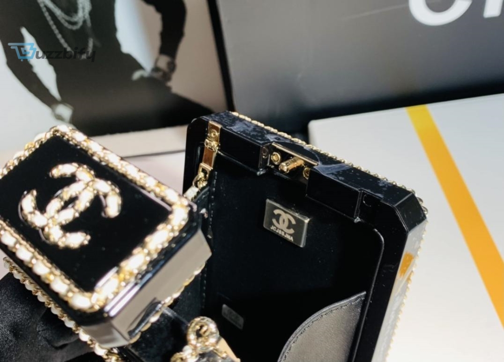 Chanel Pre-Owned Bags for Women