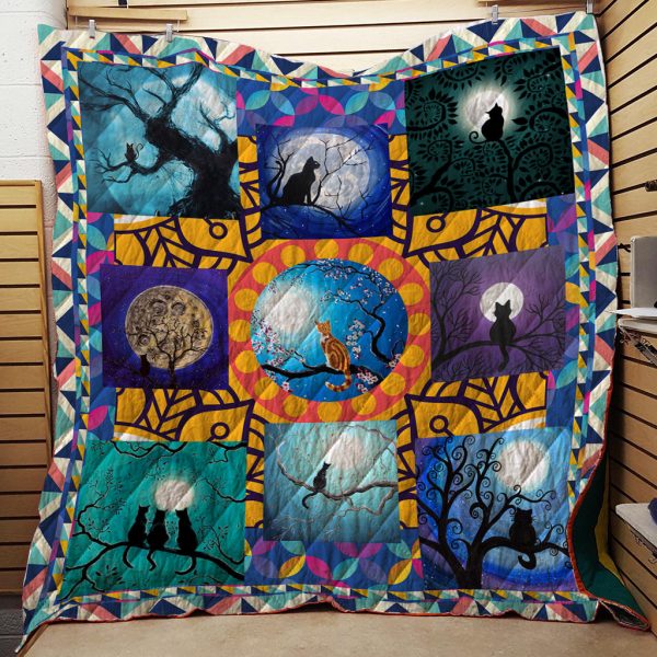 Cat Watching The Moon 3D Quilt Blanket