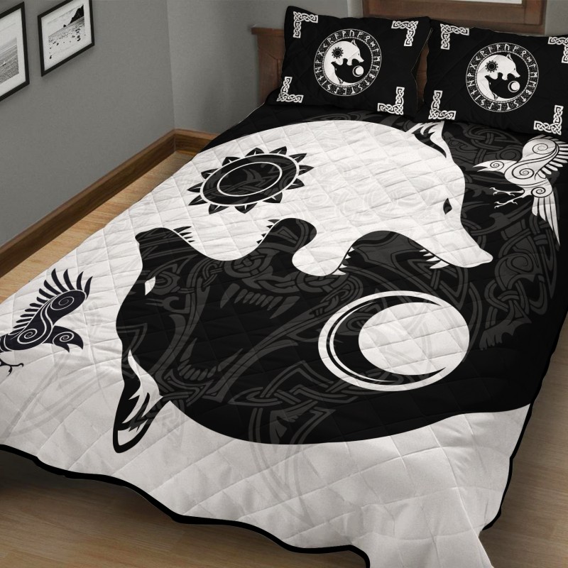 Viking Quilt Bedding Norse Wolves Hati and Skoll 1